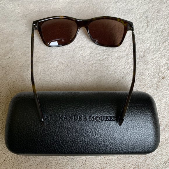 UNISEX Made in Italy ALEXANDER McQUEEN Tortoise Rectangular Frame SUNGLASSES - Picture 8 of 13